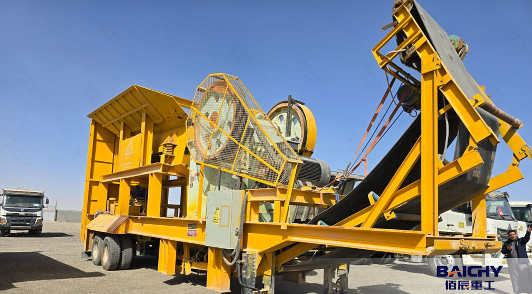 Mobile-Jaw-Crusher-PE600X900-in-Russia-1